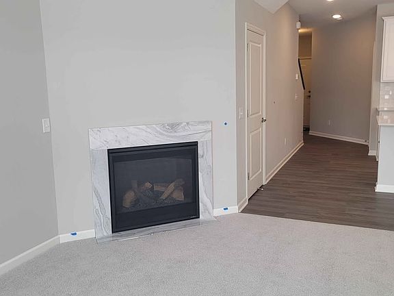 3rd image of 11277 Crestbury Dr