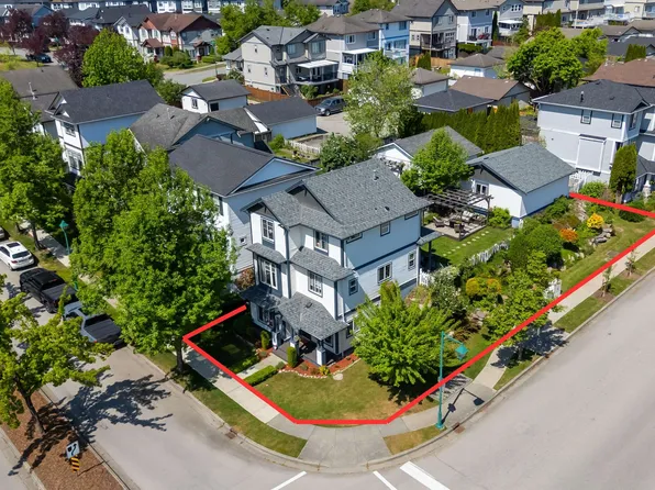 4330 Bill Reid Ter, Abbotsford, BC V3G 3C2