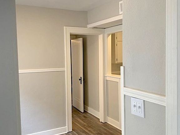 5th image of 524 Gladstone Blvd Unit 1