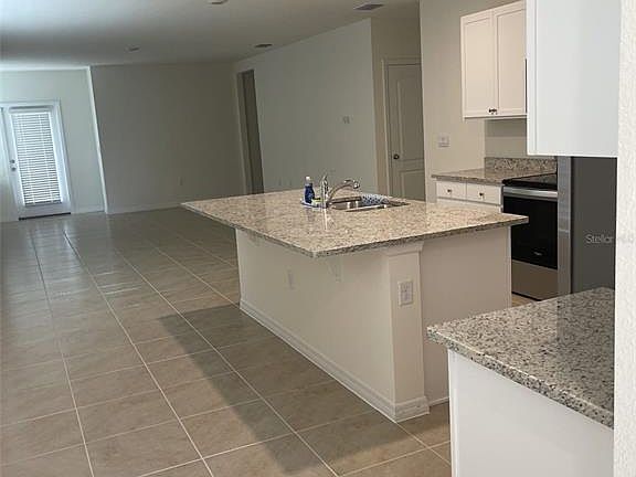 5th image of 927 Waterfall Blvd