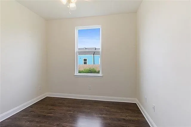 1826 Eagle St — Photo 8