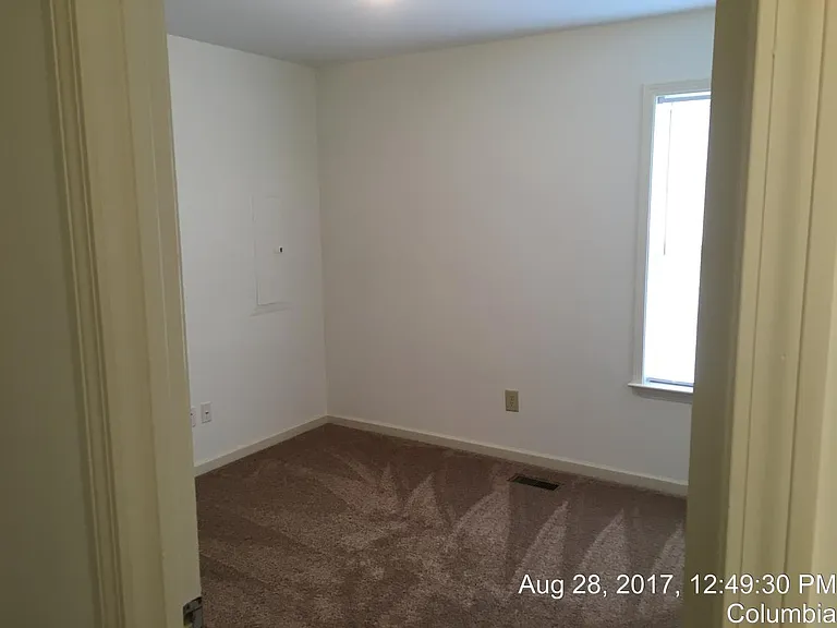 148 Helm St — Photo 7