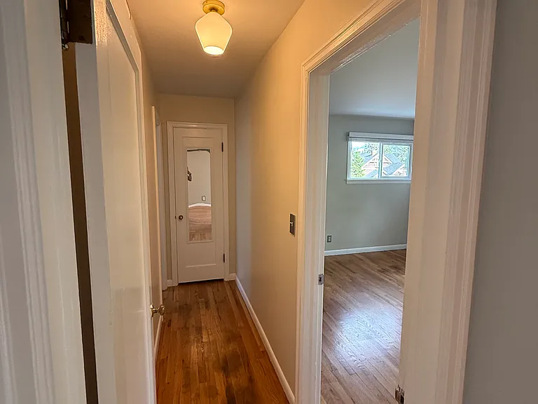 411 S Coeur Dalene St — Photo 9