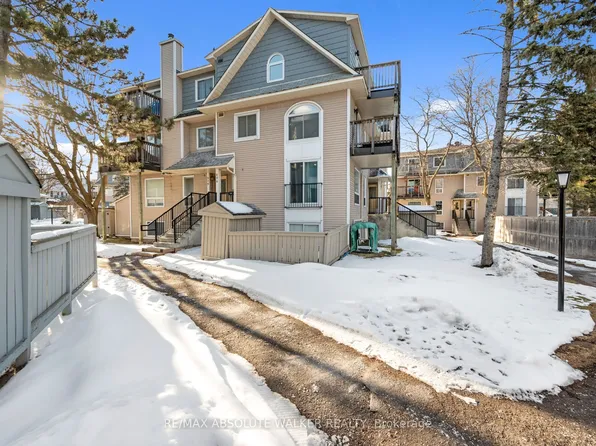 606 Tanguay Ct, Ottawa, ON K2L 3X3