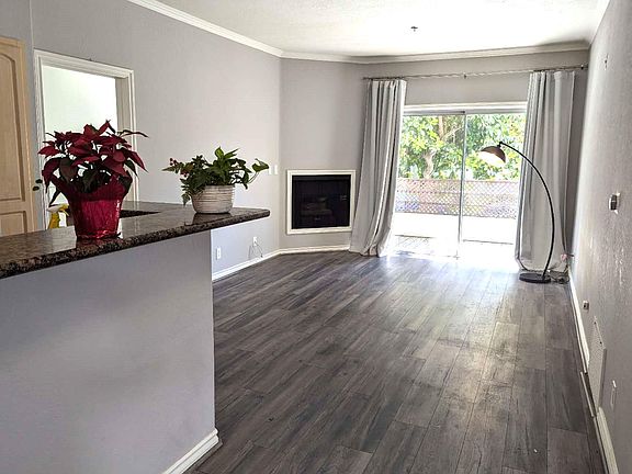 3rd image of 300 N El Molino Ave Unit 204