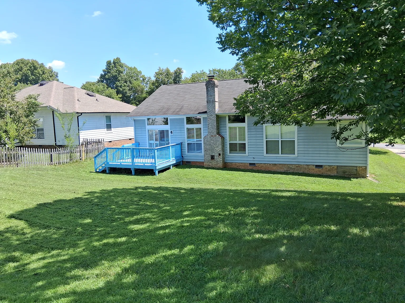 3 bed, 1500 sqft, $2,250 — Photo 2