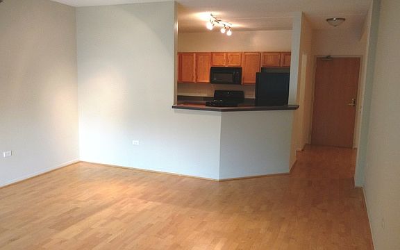 3rd image of 440 W Mahogany Ct Unit 202