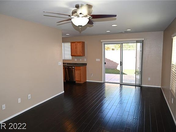3rd image of 1026 Headrick Dr