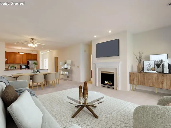 1610 Gabriel DRIVE #6, Waukesha, WI 53188