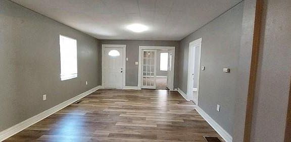 5th image of 801 N Joplin St