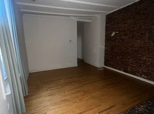 2039 Walnut St APT 1R, Philadelphia, PA 19103