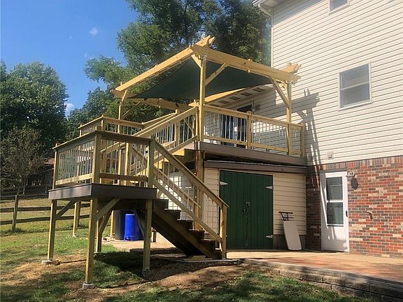 5th image of 750 Old Mill Creek Rd