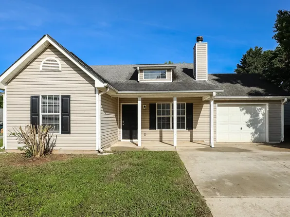 1299 N Hampton Dr, Hampton, GA 30228