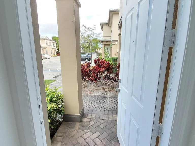 1945 Marsh Harbor Dr #1 — Photo 3