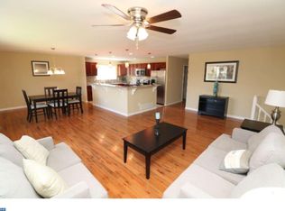 15 Flinthill Dr, Newark, DE 19702