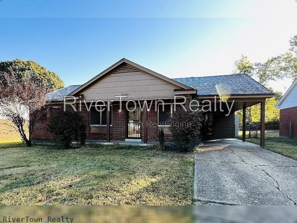 3 bed, 1.5 bath, 1239 sqft, $1,350 — Photo 1
