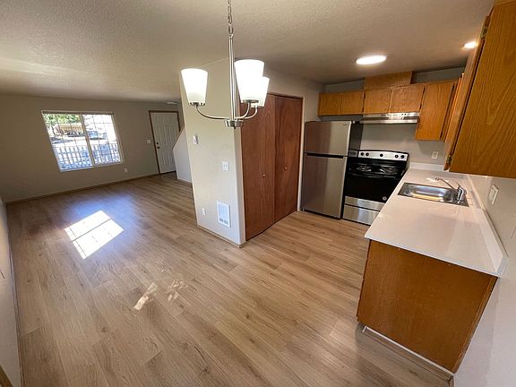 4th image of 1936 SE 162nd Ave APT C