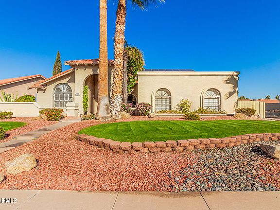 5th image of 956 E MARCONI Avenue