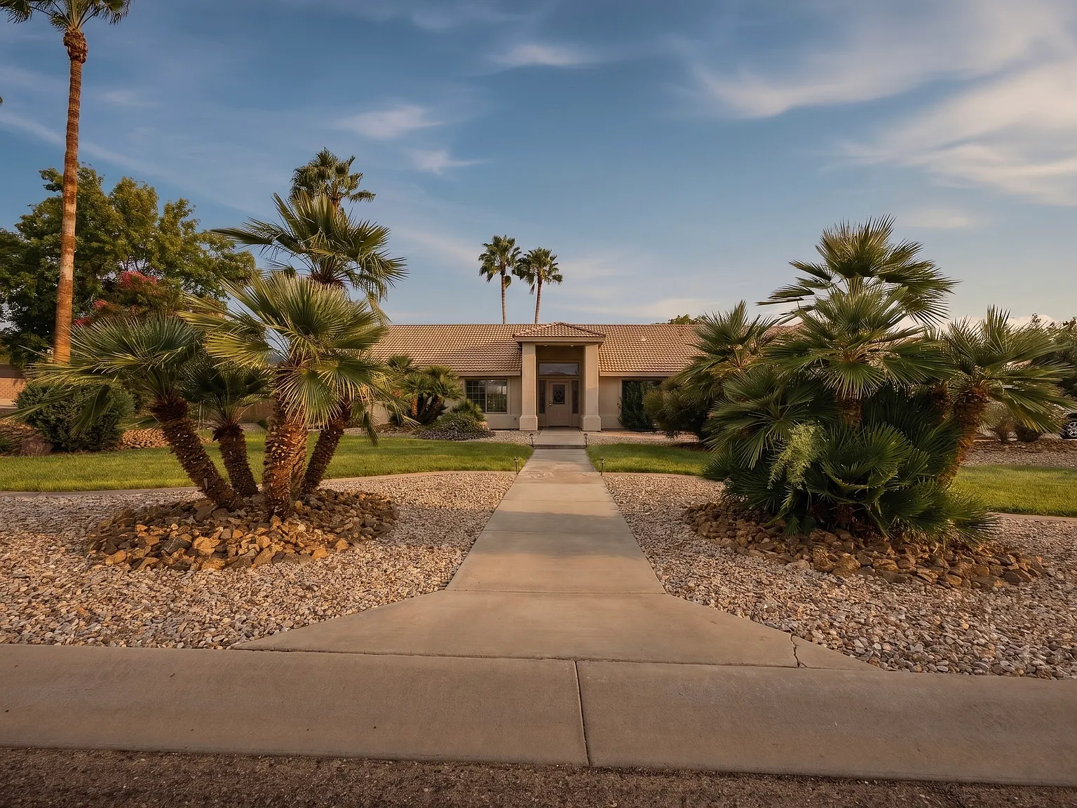 Zuni Ave, Kingman — Photo 2