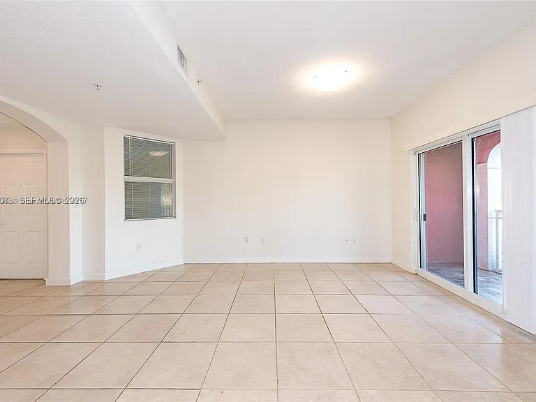 10901 NW 83rd St #104 — Photo 5