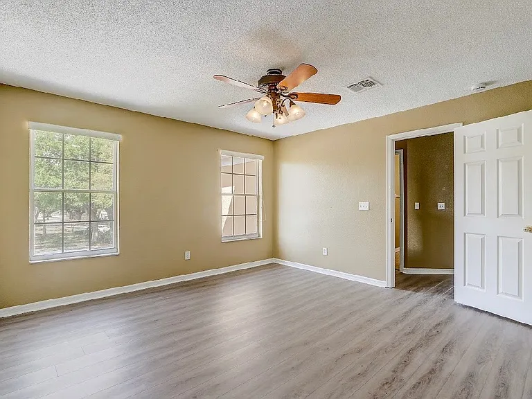 112 Ivybrook Ct — Photo 14