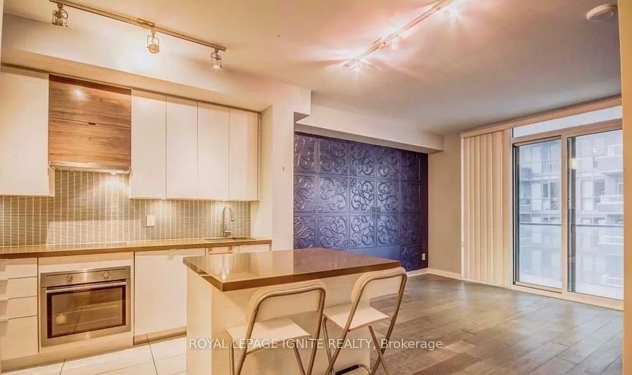 2 bed, $2,600 — Photo 1