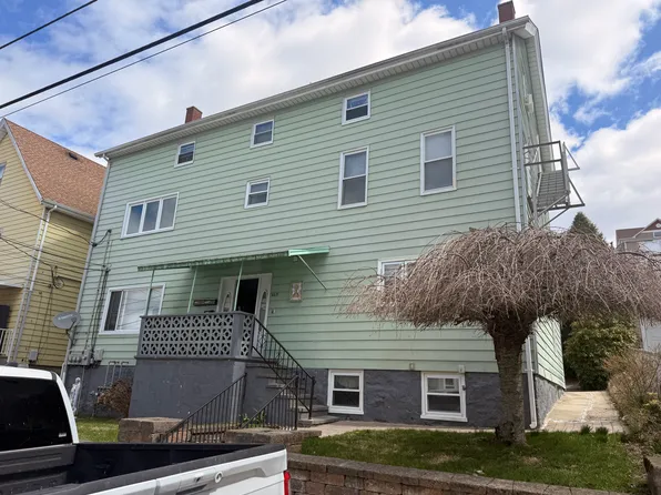 465 N Belmont St #2, Fall River, MA 02720