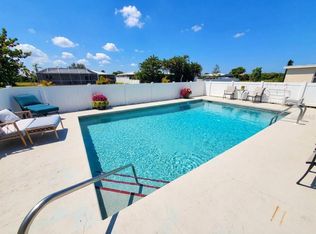 4 Golfview Rd, Rotonda West, FL 33947