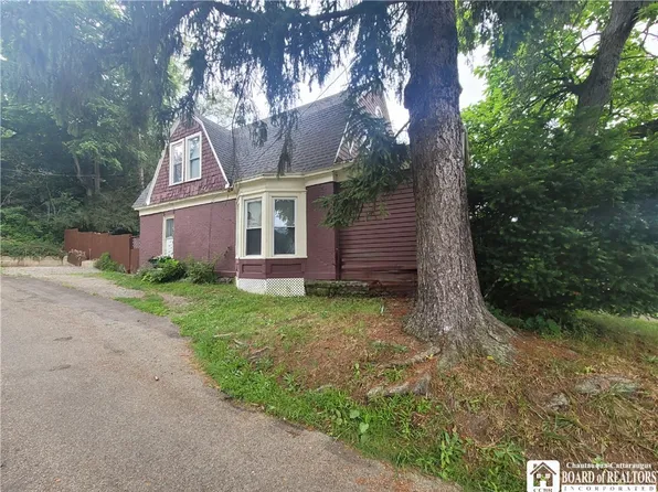 214 Hazzard St, Jamestown, NY 14701