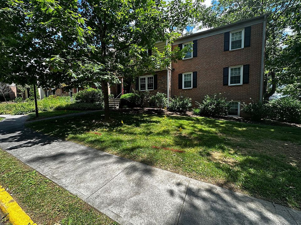 1st image of 113 Sherwood Ct