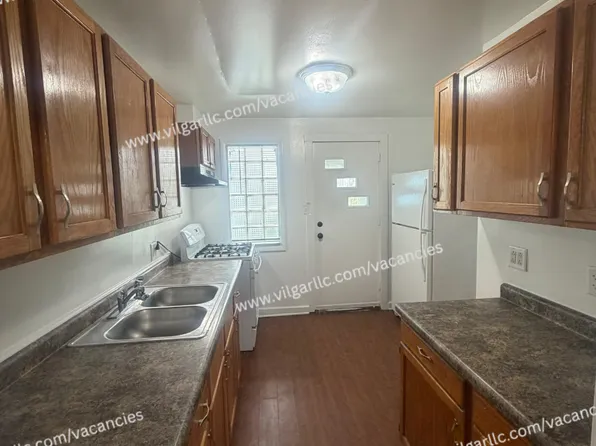 423 Lilac St, East Chicago, IN 46312