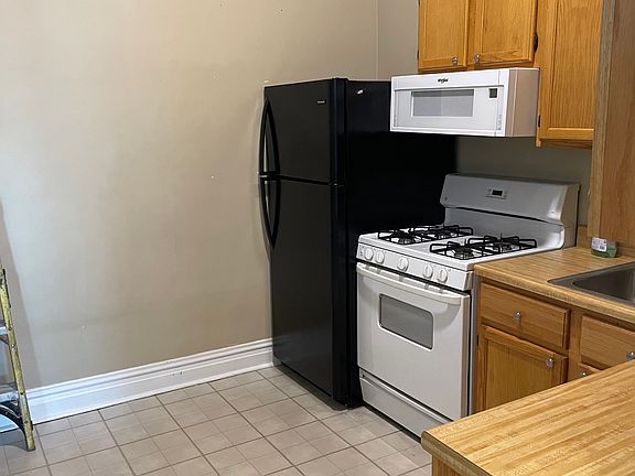 4th image of 3048 N Ashland Ave APT 1F