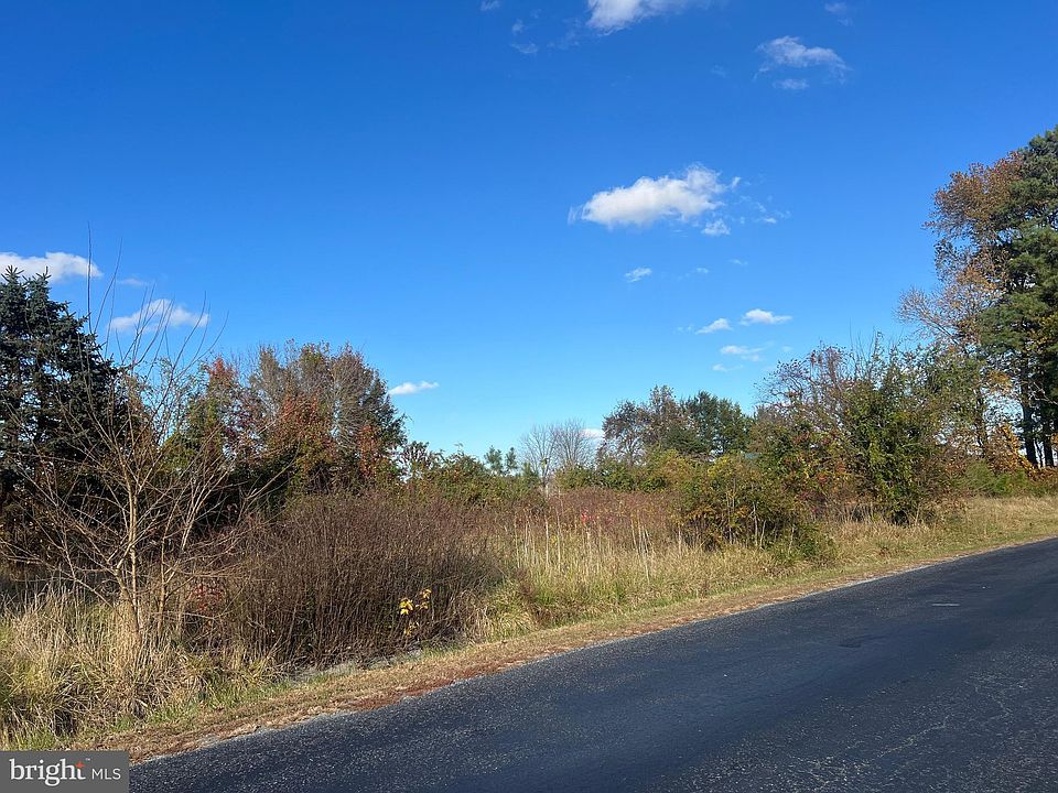 2nd image of 20908 Pepper Rd