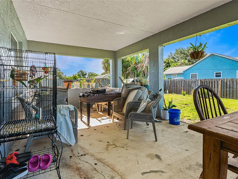 401 NW Kilpatrick Ave — Photo 46