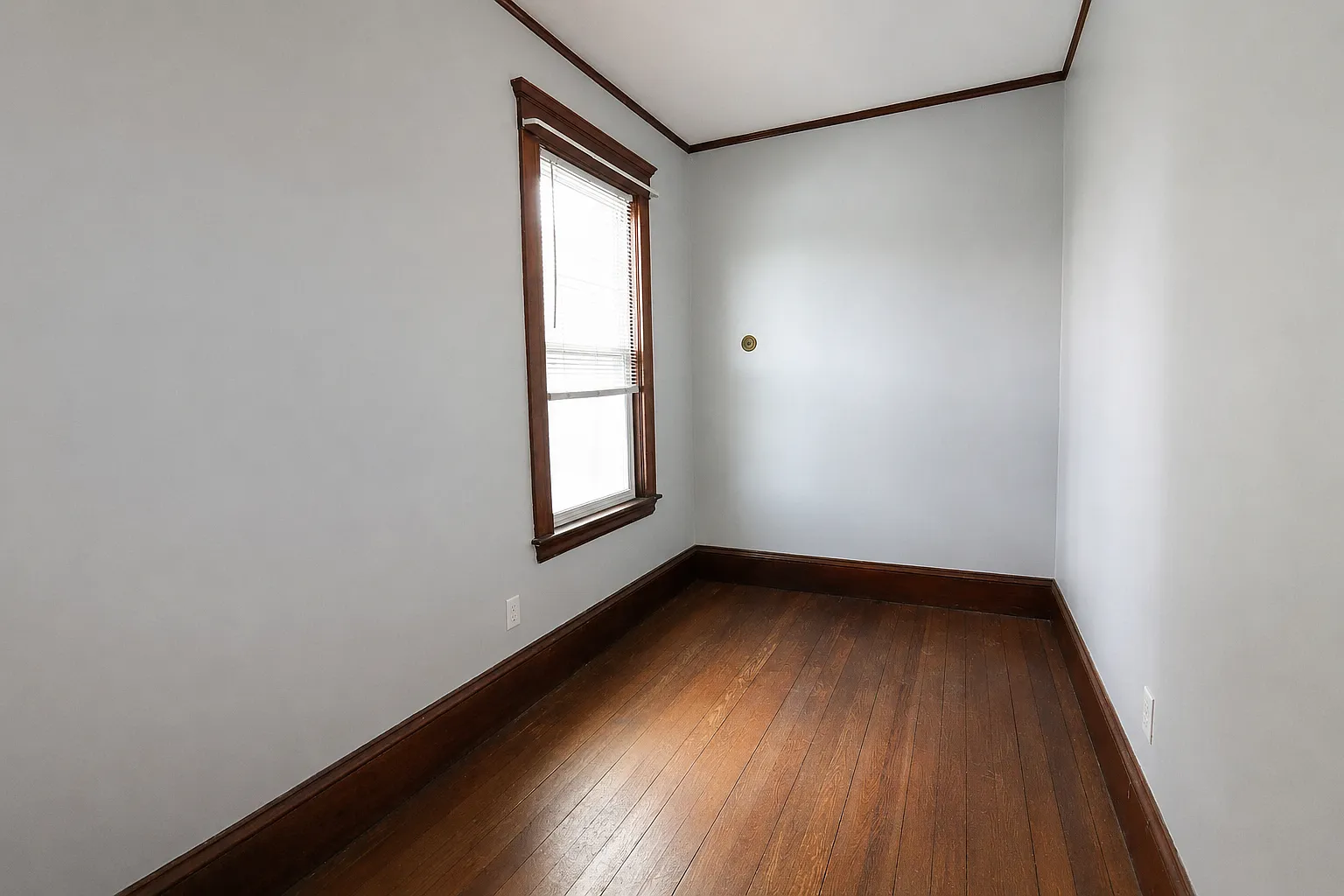 3 bed, 1400 sqft, $3,600 — Photo 1