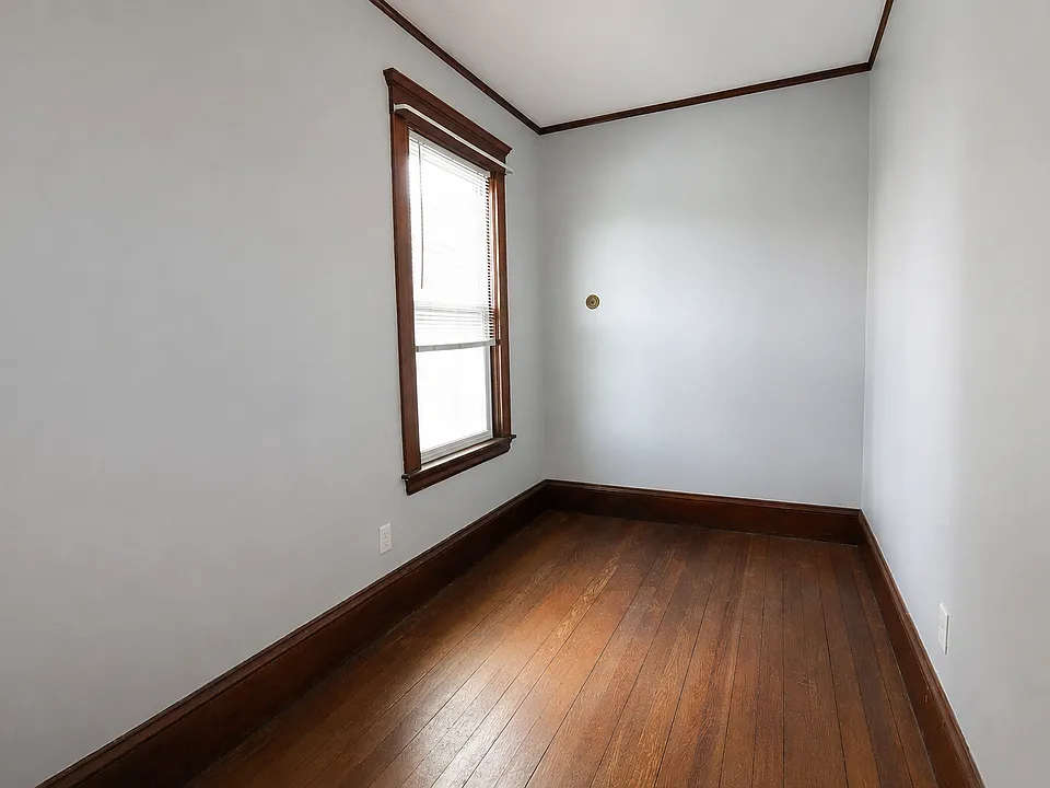582 Cambridge St #2