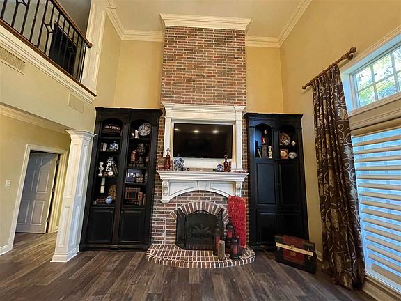 4th image of 6207 Brookhollow Dr
