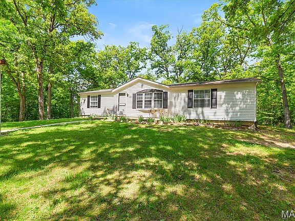 2nd image of 434 Cool Springs Ln