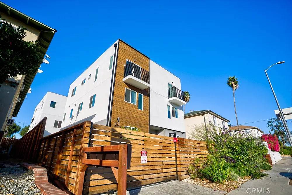 3 bed, 1565 sqft, $3,600 — Photo 3