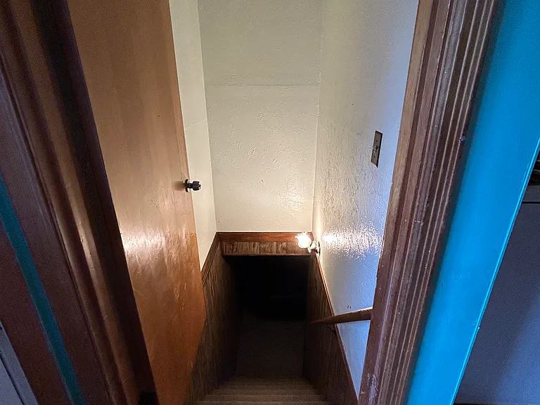 steps to basement