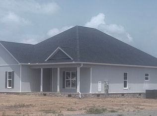 197 Bellview Rd, Taft, TN 38488