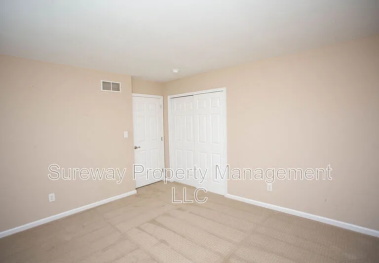 7 Amaryllis Ln — Photo 35