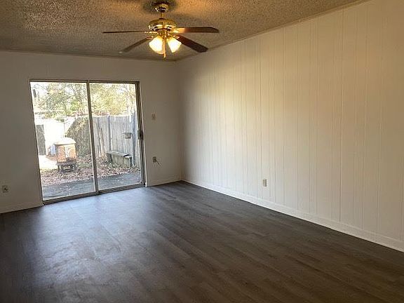 4th image of 2903 Greenhills Dr #2