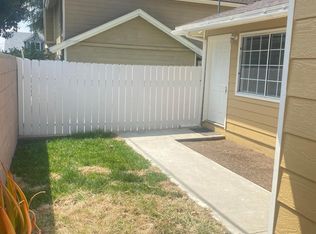 2475 E 3rd St, La Verne, CA 91750