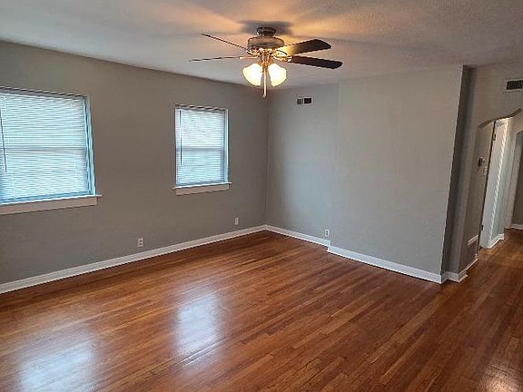 2nd image of 21 E Whittier St APT B