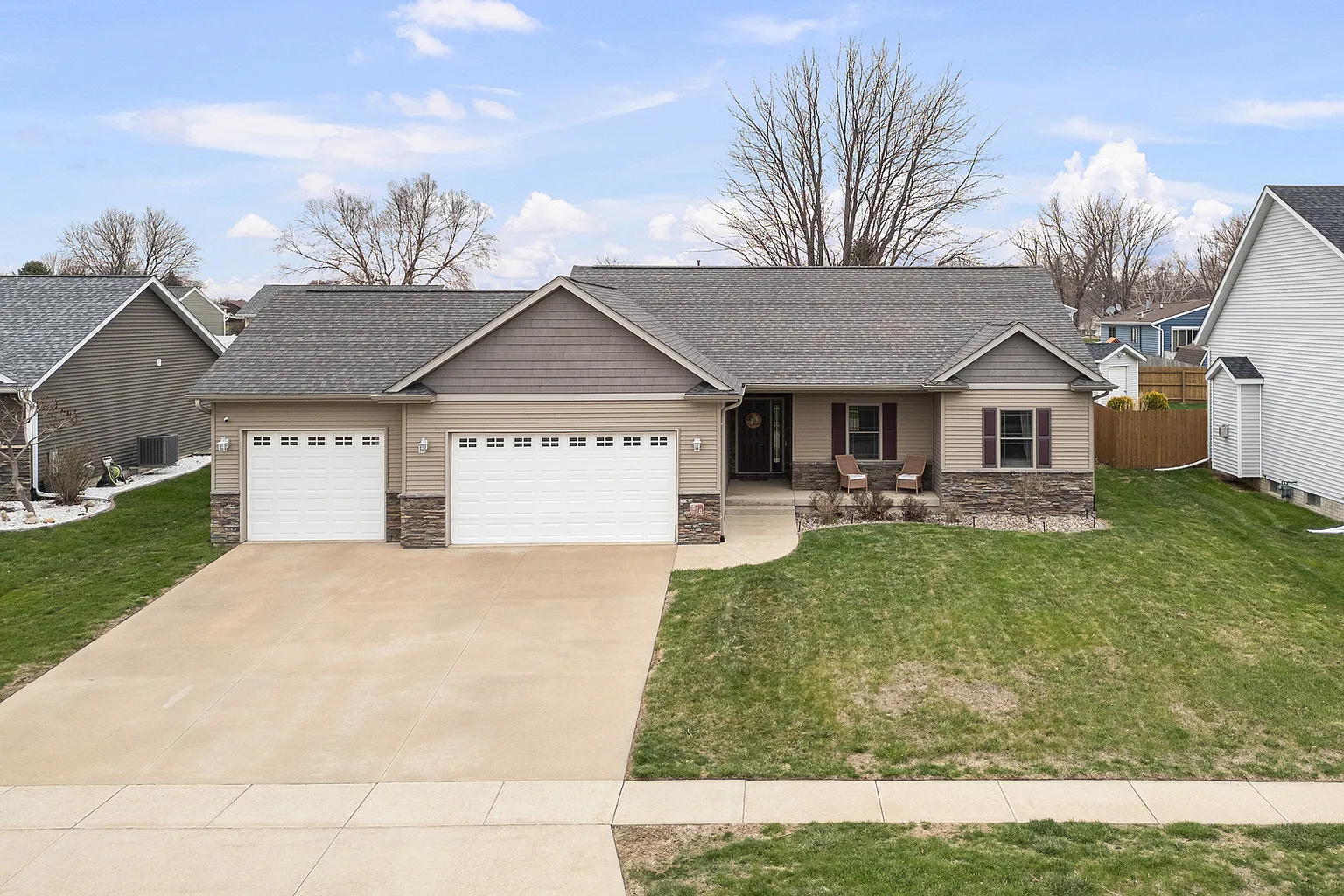 510 Pinehurst Dr photo 1