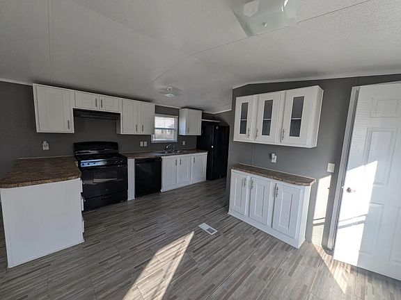 4th image of 1010 Reservation Rd #B05