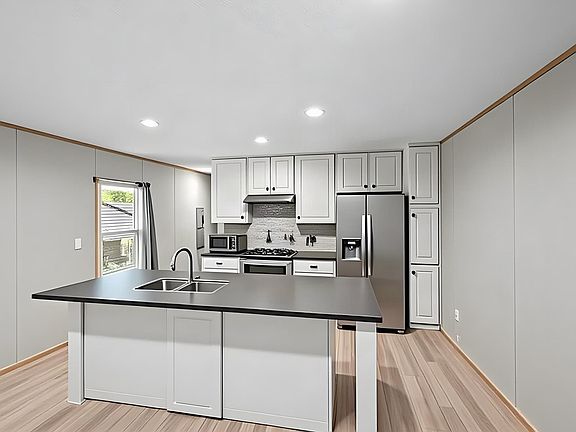 2nd image of 130 Gardner Rd
