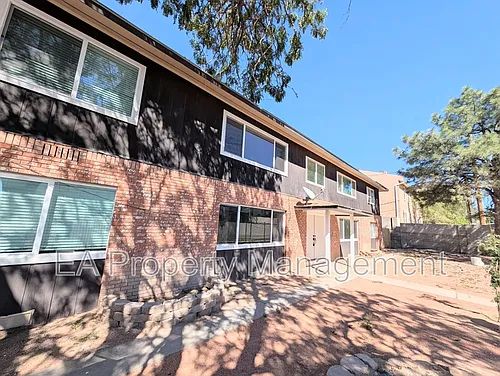 3712 Bryn Mawr Dr NE #D Photo 1