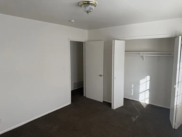 Vista Peak Apartments — Photo 6